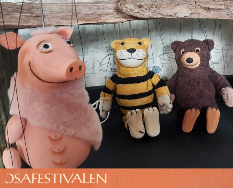 Til Panama til Panama web(1)